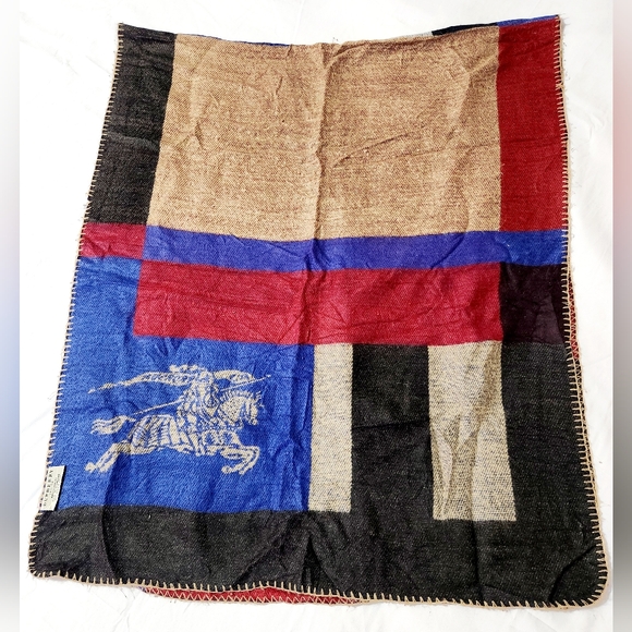 BURBERRY 100% CASHMERE SCARF - Picture 5 of 7